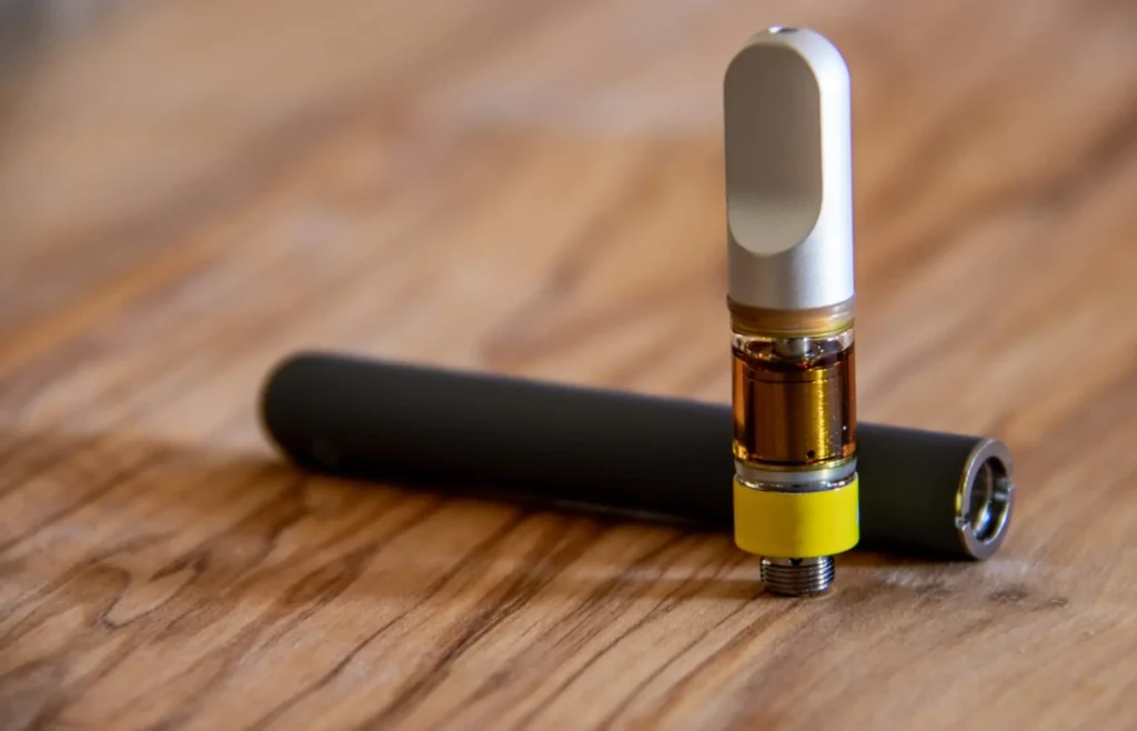 How to Unclog a Vape — 5 Quick Fixes That Work for Any Disposable 2 how to unclog a vape